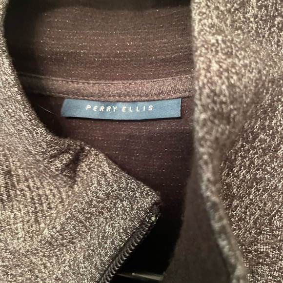 Very nice dressy zip up vest - Picture 5 of 5